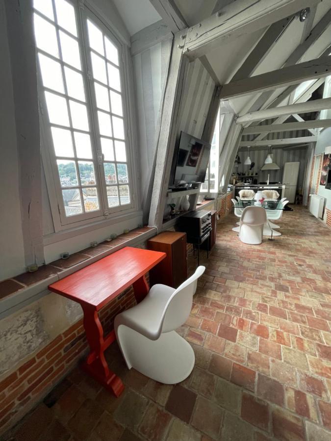 Le Loft Du Homard Bleu - Entre Ciel Et Mer - Free Parking 500M Honfleur Bagian luar foto